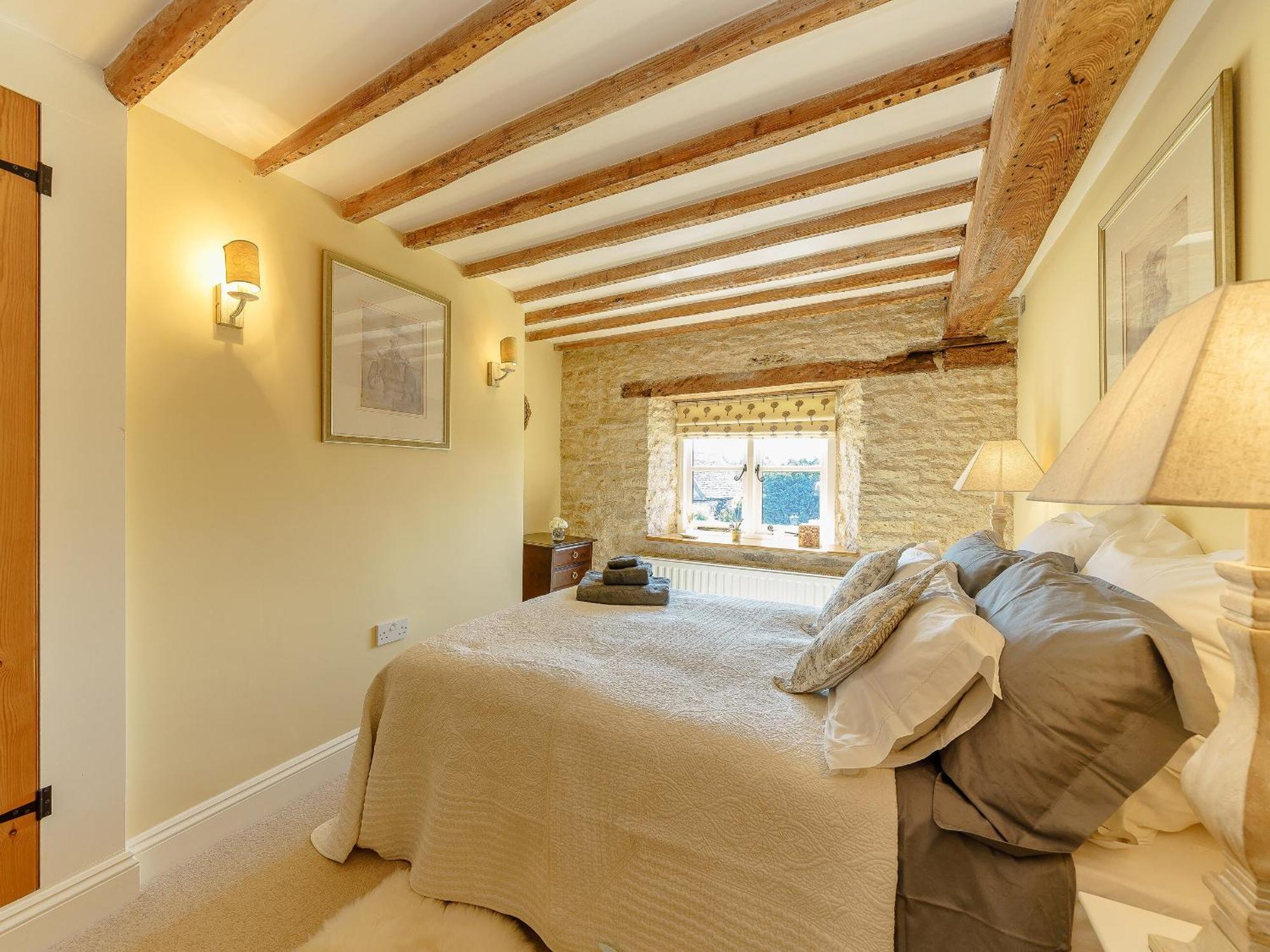 The Clock House Villa Bisley  Exterior photo