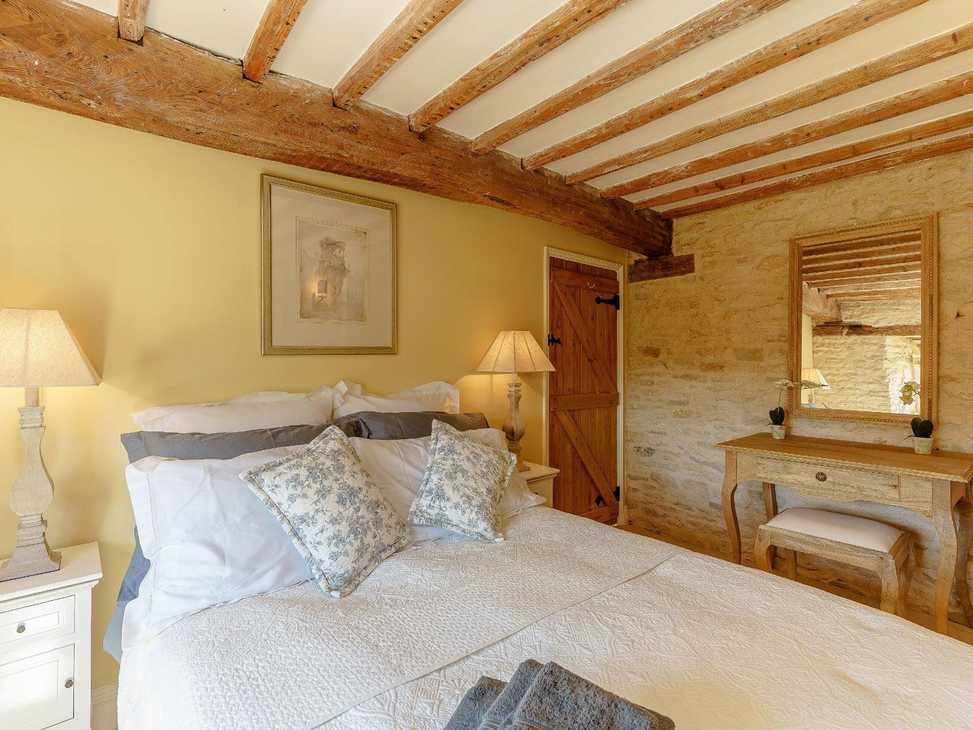 The Clock House Villa Bisley  Exterior photo